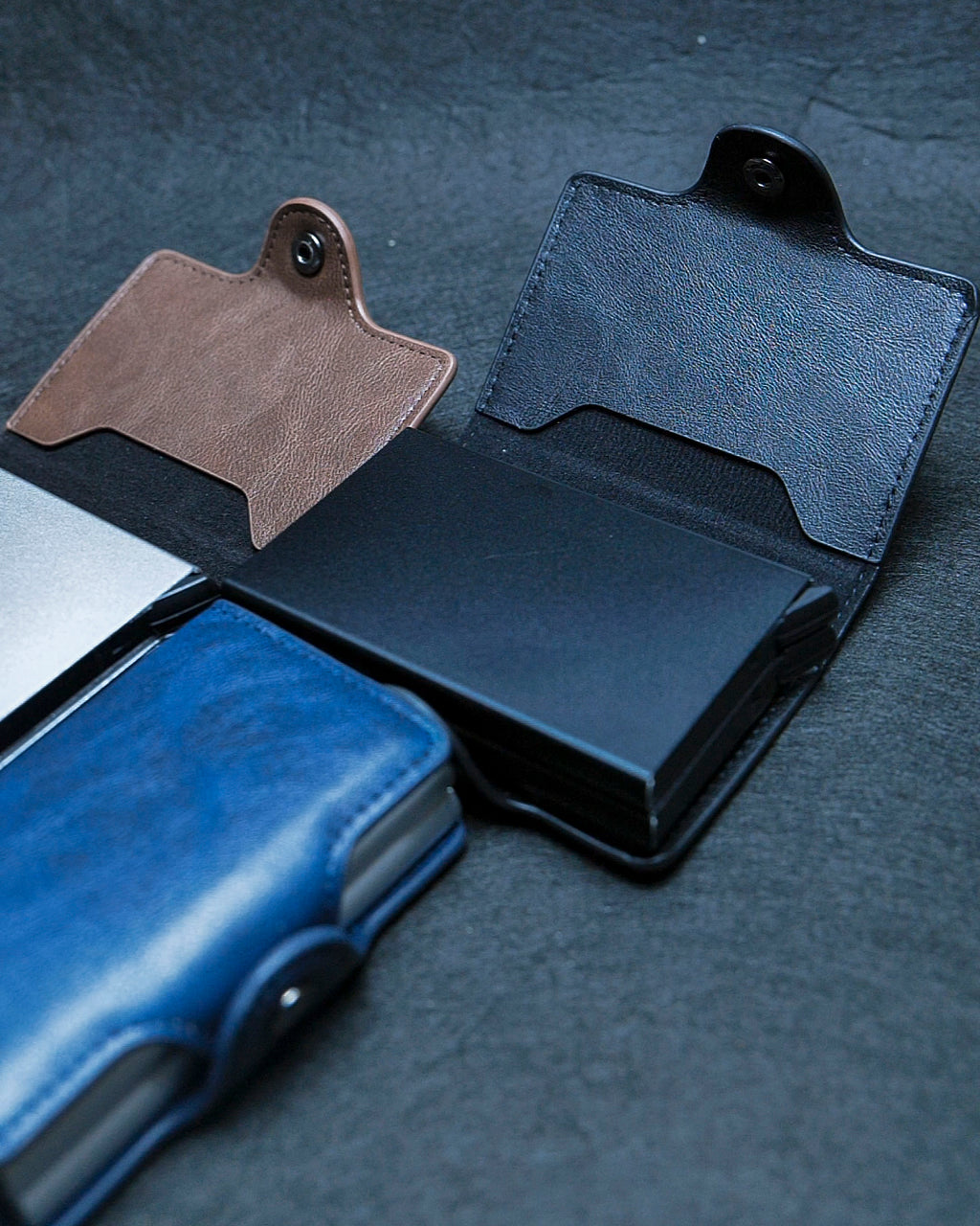 Cartera slim anti-RFID con clip